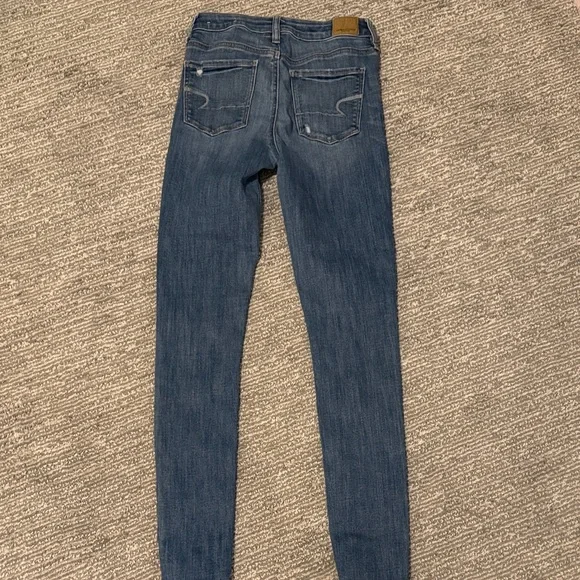 American Eagle Outfitters Super High Rise Jeggings - Distressed Jeans - Picture 5 of 5